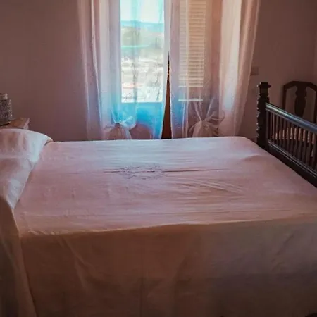 Casolare Intero Monte Crespini Farm stay *