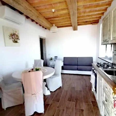 Casolare Intero Monte Crespini *
